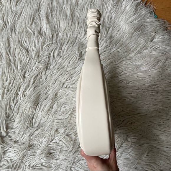 Sinbono Vegan Faux Lambskin Leather Ava Ivory Scrunch Handle Hobo Bag One Size - Picture 6 of 12